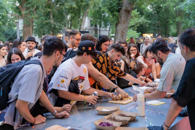 Jurații Chefi la cuțite au încântat publicul Summer Well Festival cu preparate savuroase. Chef Orlando Zaharia: „Au fost trei zile extraordinare la Domeniul Știrbey” 18912138