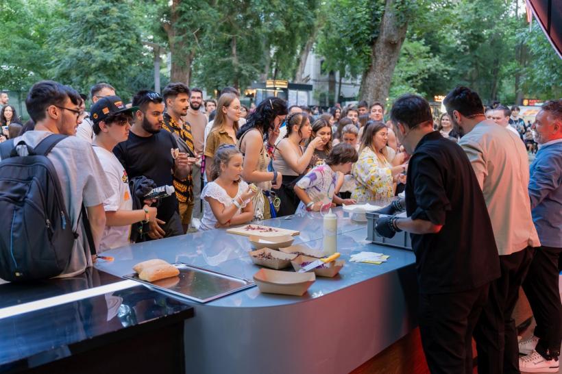 Jurații Chefi la cuțite au încântat publicul Summer Well Festival cu preparate savuroase. Chef Orlando Zaharia: „Au fost trei zile extraordinare la Domeniul Știrbey” 18912139