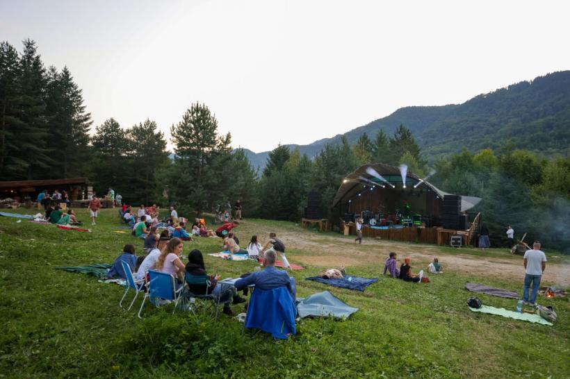 Artiști pentru prima dată în România, pe ritmuri de reggae, rock alternativ, jazz și world music. ​​​​​​​Vadoo Fest, sărbătoarea care te reconectează cu natura 18911973