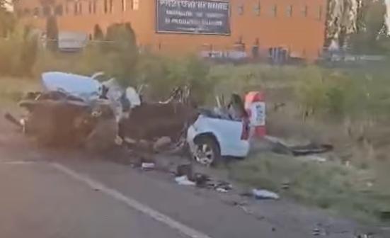 Accident teribil între două autoturisme și un TIR, pe DN 65, în Dolj. Trei victime au ajuns în spital 18912211