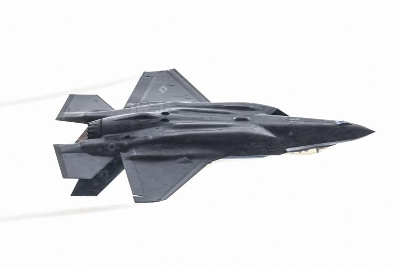 România schimbă legislaţia pentru a cumpăra avioane F-35 18912245