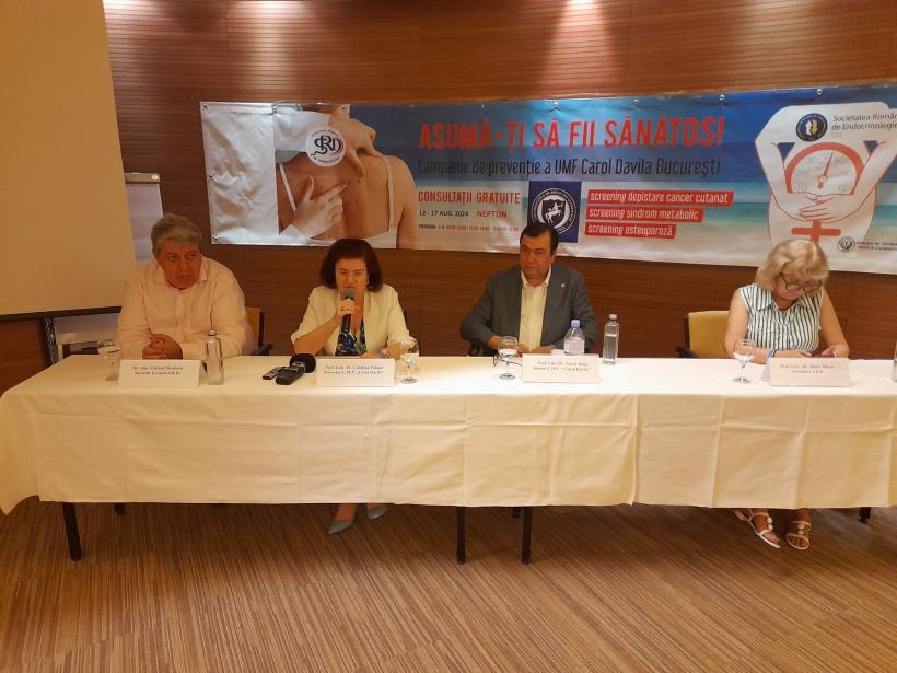 Campania de prevenție „Asumă-ți să fii sănătos!” s-a întors pe litoral: 36 de medici rezidenți și specialiști acordă consultații gratuite în cinci stațiuni 18912115