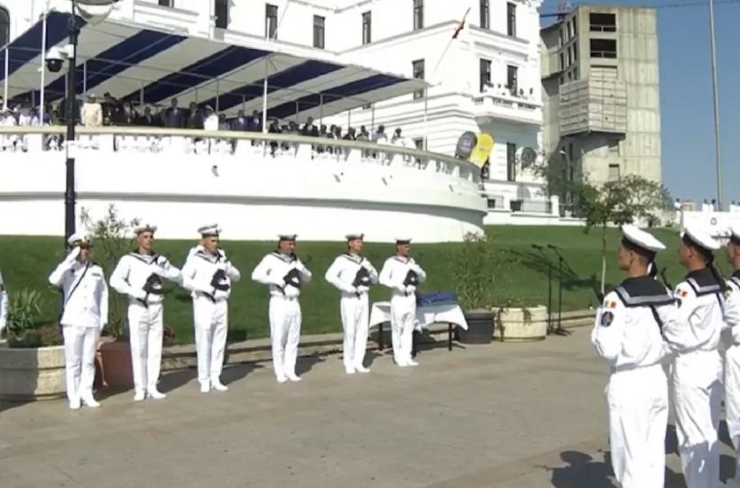 Iohannis, de Ziua Marinei: „România este astăzi o țară sigură și stabilă, înscrisă ireversibil pe calea dezvoltării democratice, alături de partenerii și de Aliații din UE și din NATO!” 18912555