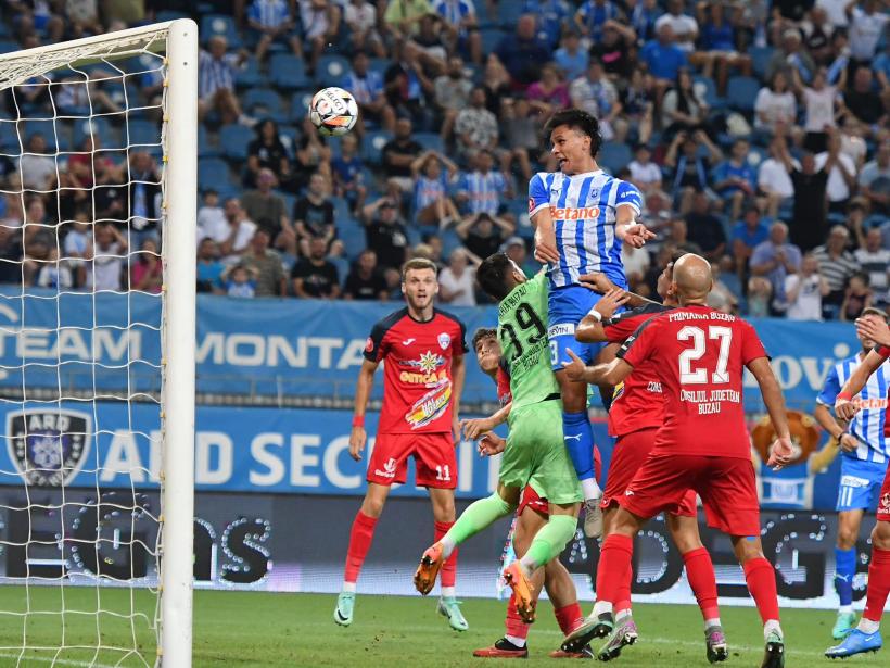 Universitatea Craiova a bătut-o pe nou-promovata Gloria Buzău cu 5-1  18912814