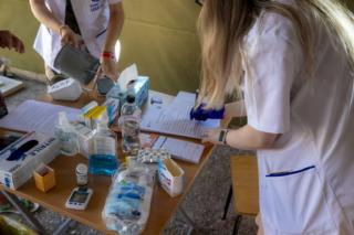 Campanie de prevenţie a UMF "Carol Davila": Peste 5.350 de consultaţii gratuite oferite pe litoral 18912957