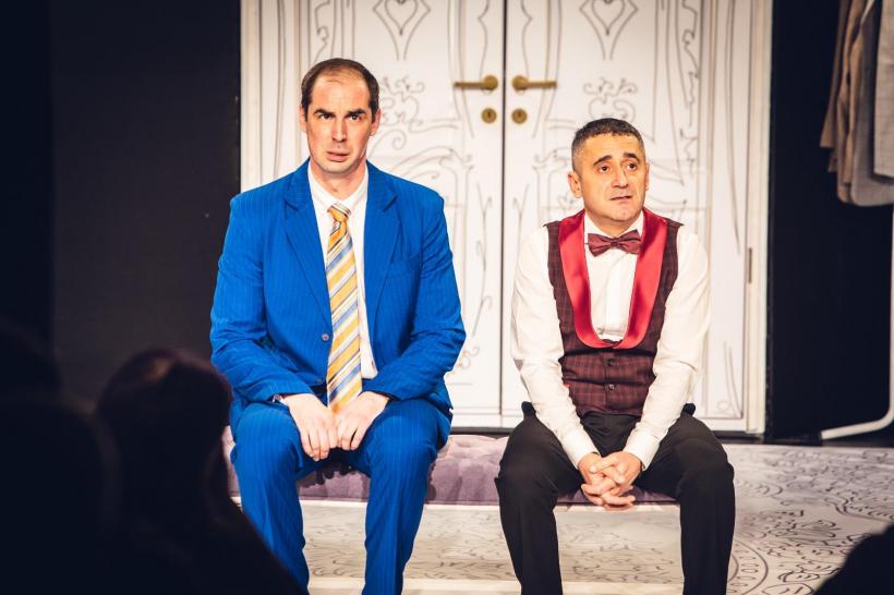 O comedie polițistă din culisele politicii: AMANTA NOASTRĂ DE LA MINISTER 18912748