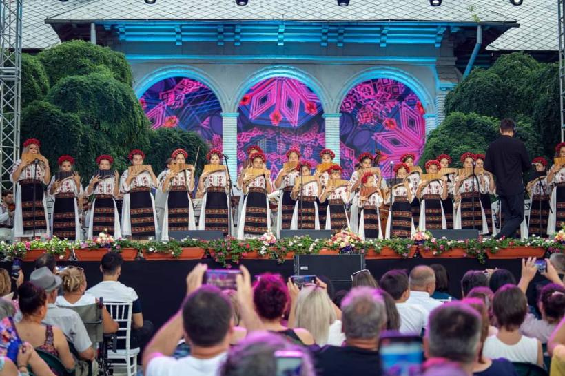 Gheorghe Zamfir a fost omagiat la Găești printr-o nouă și memorabilă ediție a Festivalului care îi poartă numele! 18913157