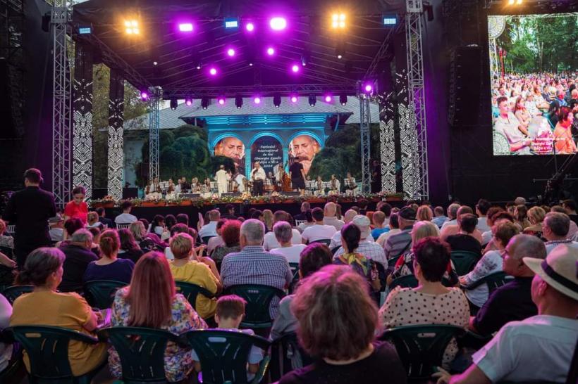 Gheorghe Zamfir a fost omagiat la Găești printr-o nouă și memorabilă ediție a Festivalului care îi poartă numele! 18913158