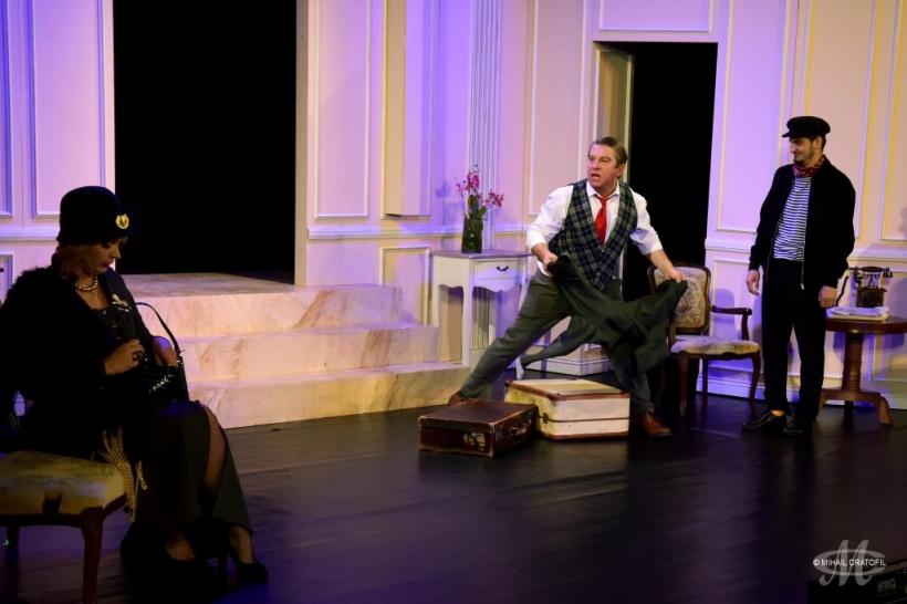 Pe 1 septembrie, ...Escu de Tudor Mușatescu, producţie Teatrul Stela Popescu, în Festivalul SEAS Constanţa 18913143