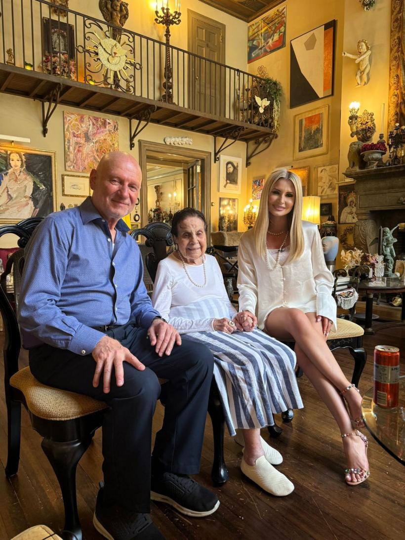 Sâmbătă, 24 august, de la ora 16.00, Emisiunea Visul românesc – Succes american  continuă cu cel de-al treilea sezon, la Antena Stars 18913147