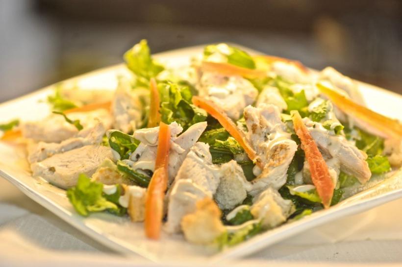 Trucuri în bucătărie pentru a găti pieptul de pui zemos, nu uscat 18913225