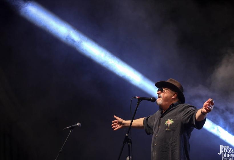 Brașovul a vibrat timp de 4 zile în ritmuri de jazz și blues. Brașov Jazz & Blues Festival a fost peste tot în oraș! 18913388