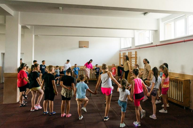 Între tradiție și tehnologie futuristă, arta și știința își dau mâna în proiectul Arborescent, la Marginea    18913404