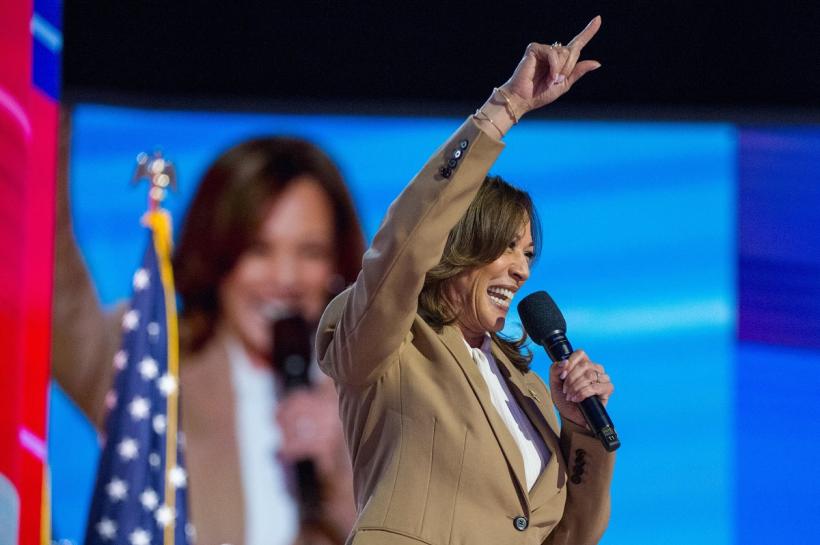 Kamala Harris a devenit oficial candidata democraților la preşedinţie 18913439