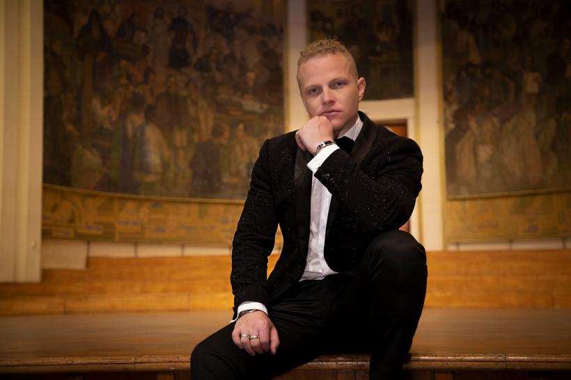 Tenorul ŞTEFAN von KORCH în premieră în Grădina Urbană a Palatului Bragadiru pe 22 August în concertul “Din Napoli în Micul Paris” 18913199