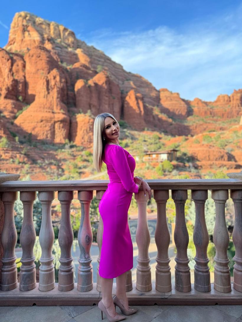 Echipa de filmare de la Antena Stars  a împărţit aceeaşi limuzină, în Los Angeles, cu vicepreşedinta Americii 18913673