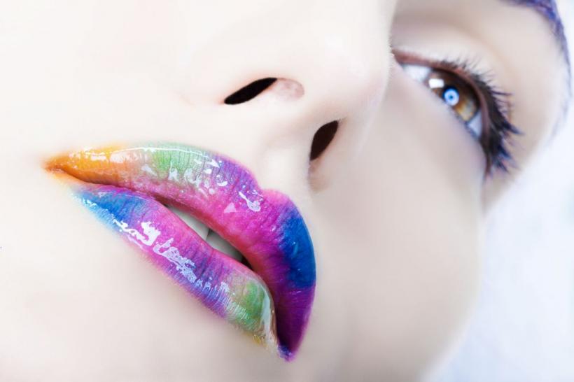 Culorile și mesajele lor: Ce transmiți prin ținuta vestimentară pe care o porți  18913597