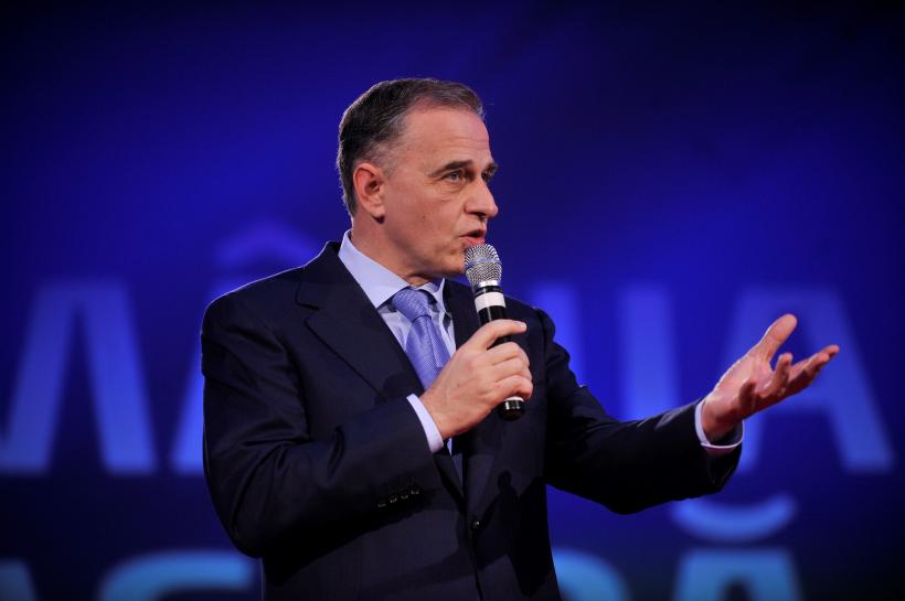 Blestemul Cotrocenilor. Soarta crudă a tuturor candidaților care n-au găsit intrarea în palat, de la Adrian Năstase, executat de două ori, la Mircea Geoană-cel-fără-de-partid  18913735