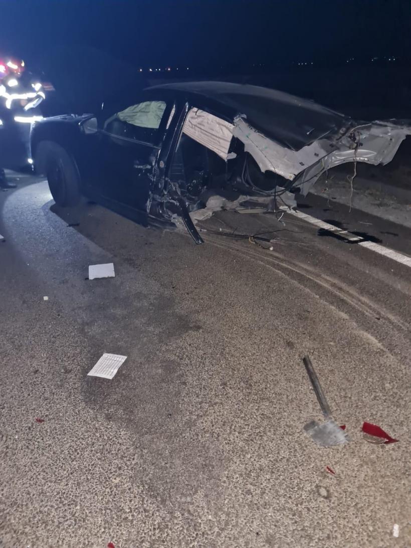 Șapte persoane rănite, între care un bebeluș, după un accident între două mașini, în Târgu Jiu 18914111