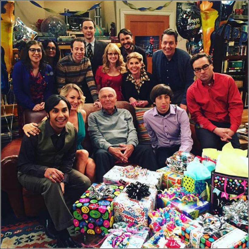 Seri de toamnă cu hohote de râs: Top 10 seriale de comedie care îți vor aduce zâmbetul pe buze 18914107