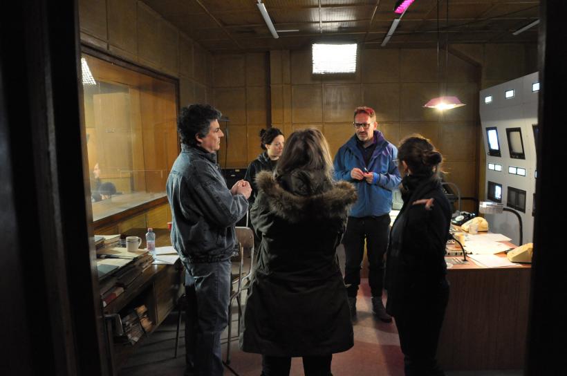 S-a lansat trailerul filmului ANUL NOU CARE N-A FOST! Cu:  Adrian Văncică, Nicoleta Hâncu, Iulian Postelnicu, Emilia Dobrin, Andrei Miercure și Mihai Călin 18914862