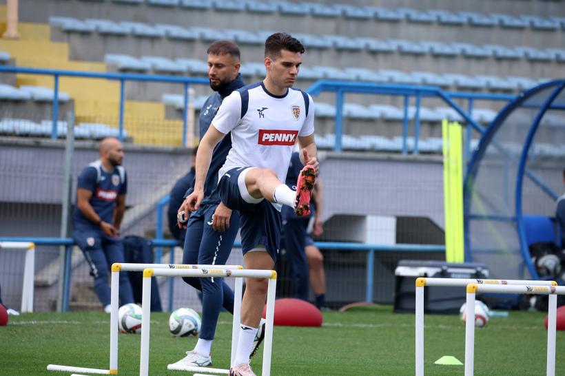 Mircea Lucescu a condus prima ședință de pregătire la Mogoșoaia 18915234