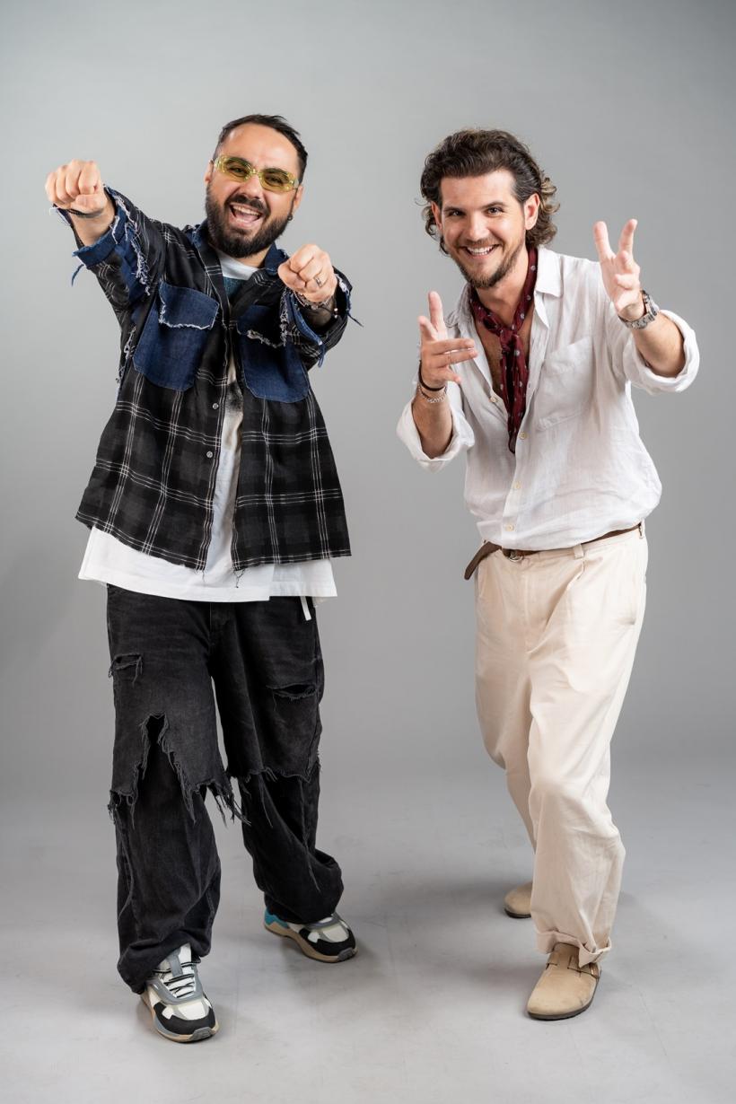 Romică Țociu și Cornel Palade, pentru prima dată pe scena iUmor, alături de fiicele lor, Daria și Ada. Cel de-al 17-lea sezon va avea premiera pe 7 septembrie, de la 20:00, la Antena 1 18915483