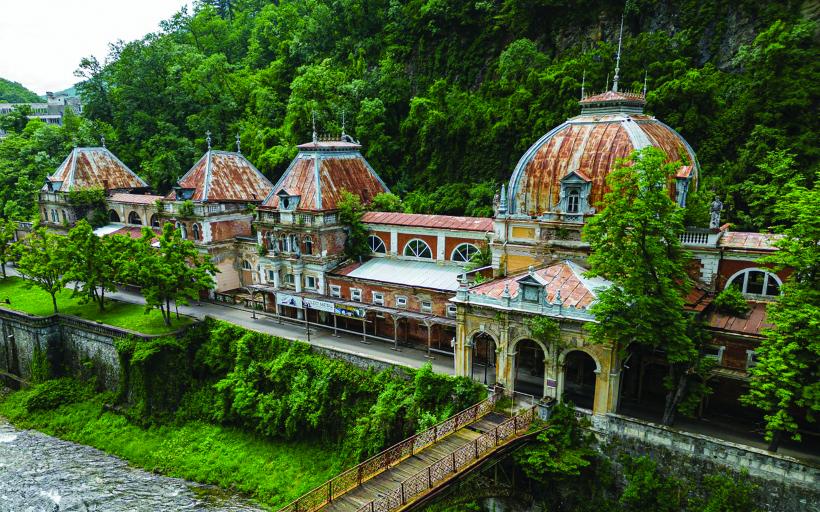 Muntele vrăjit al Banatului 18915678