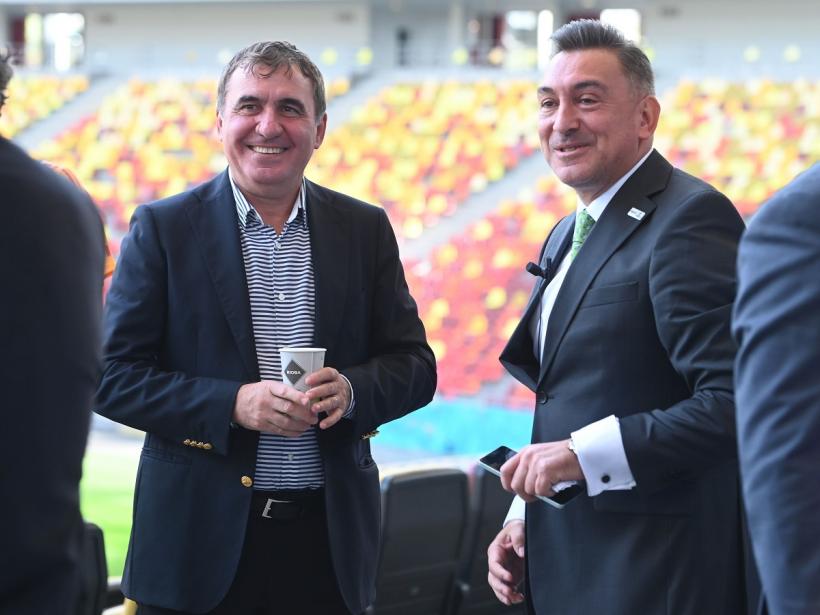 Gheorghe Hagi şi Ilie Dumitrescu au dezvelit monumentul Generaţiei de Aur 18916300