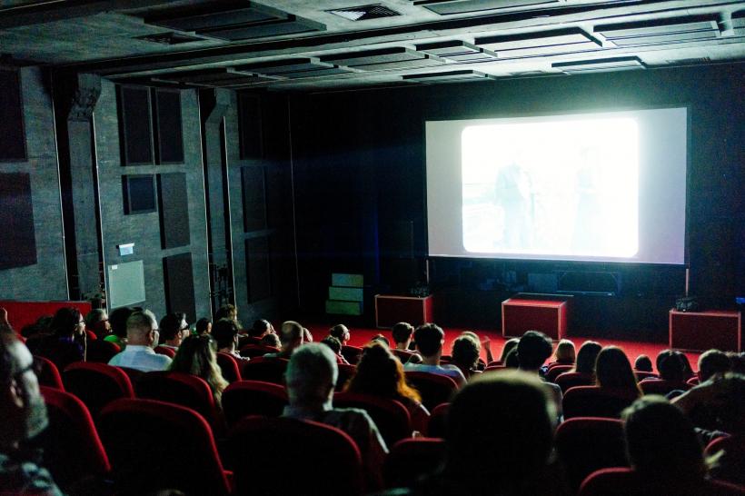 Anul Nou care n-a fost, Săptămâna Mare și Ext. Mașină. Noapte, în programul Nopții Albe a Filmului Românesc 18916496