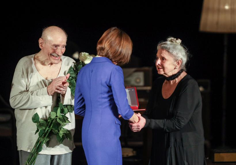 Mariana Mihuț și Victor Rebengiuc au primit cea mai înaltă distincție din partea președintei Republicii Moldova, Maia Sandu 18916967