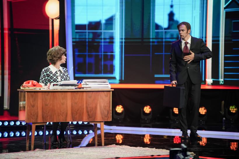 Ștefan Bănică și Stela Popescu, impersonați la iUmor într-o scenetă de comedie savuroasă  Delia: Doamne, ce frumusețe de moment ați avut! Superb! 18916931