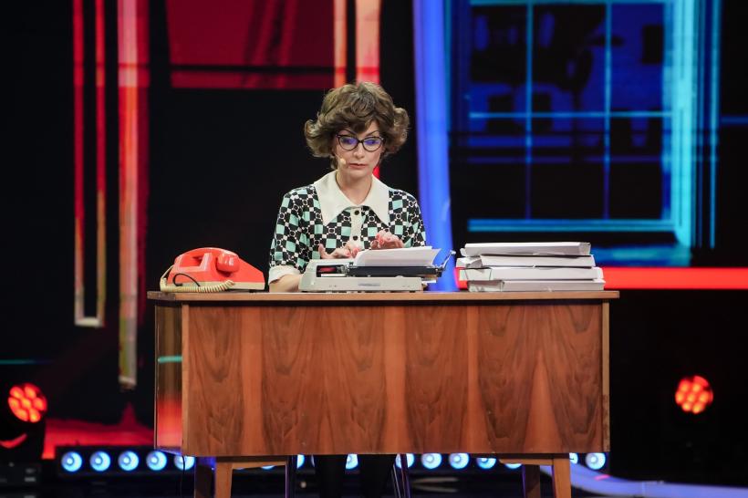 Ștefan Bănică și Stela Popescu, impersonați la iUmor într-o scenetă de comedie savuroasă  Delia: Doamne, ce frumusețe de moment ați avut! Superb! 18916932