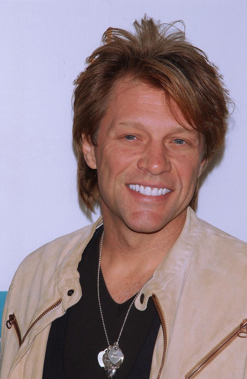 Jon Bon Jovi, lăudat de poliție pentru că a ajutat o femeie  18917041