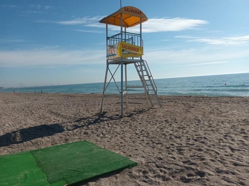 Se pregătește cel mai scump șezlong văzut pe litoral 18916972