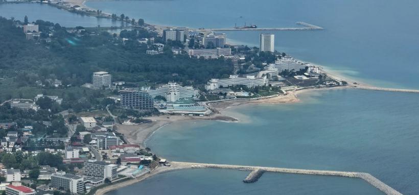 Se pregătește cel mai scump șezlong văzut pe litoral 18916978