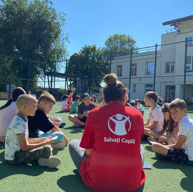 Copiii sunt traumatizați de interacțiunile cu mediul online: fericirea măsurată în like-uri 18917163