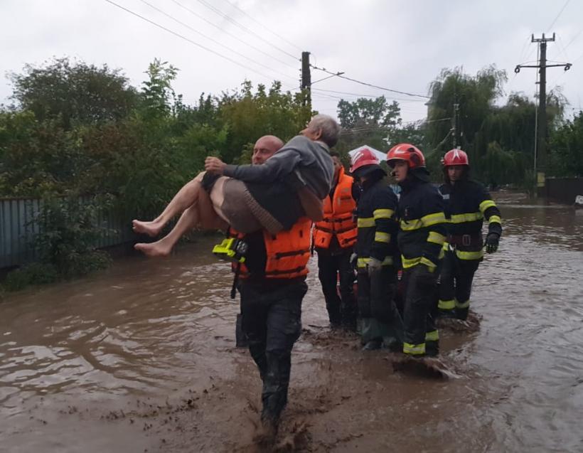 Doi oameni au murit în urma Codului Roșu, la Galați! Ciclonul Boris face ravagii în România. Avertizarea a fost prelungită