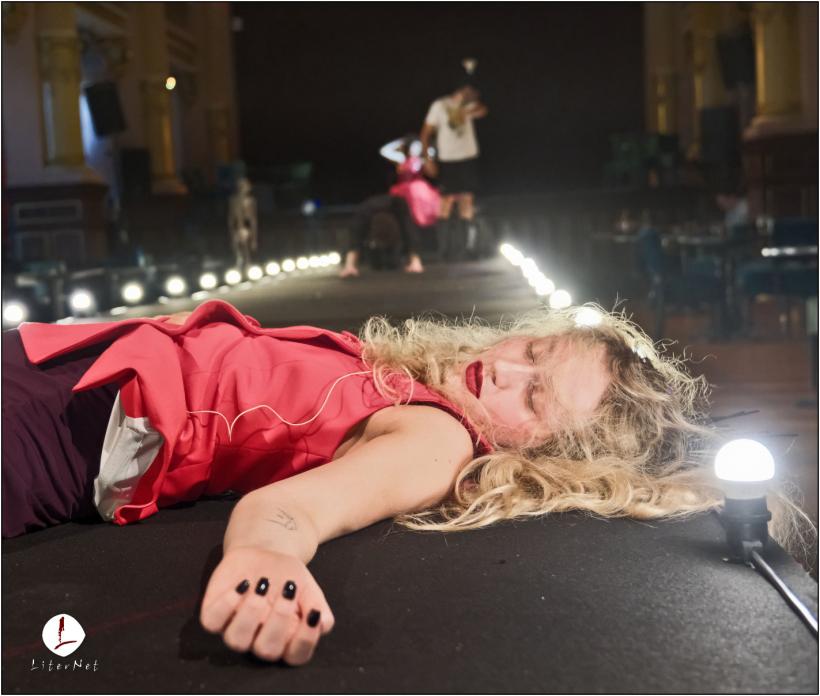 DE TRECI CODRII – primul musical inspirat din basmele românilor  – revine pe scena Teatrului Godot 18917233