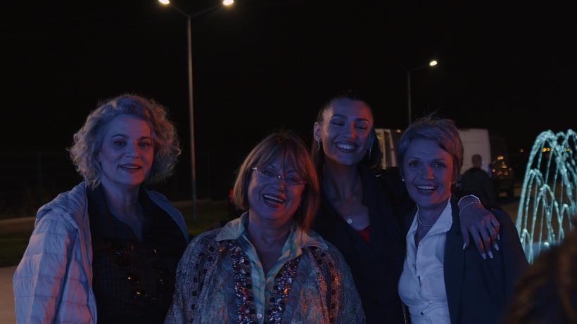 Filmul prieteniei necondiționate, „Ca fetele”, poate fi văzut la cinema 18917517