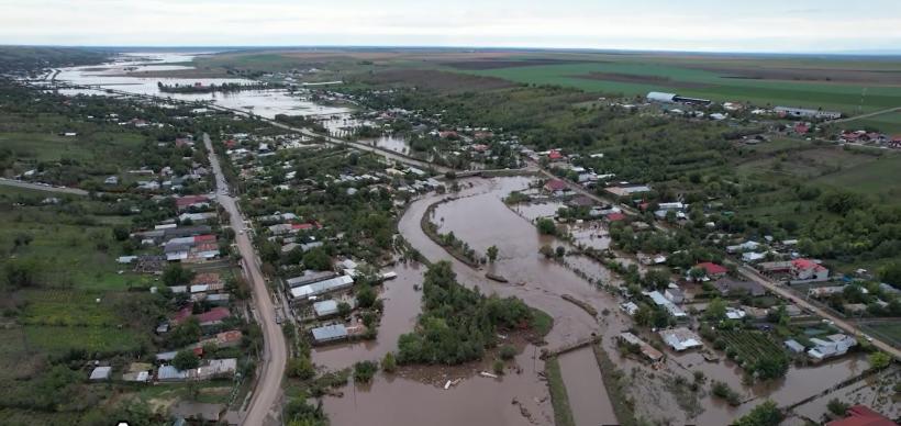 Cum se spală pe mâini Apele Române de inundațiile catastrofale din Galați. Tragedia produsă de inundații se putea evita  18917559