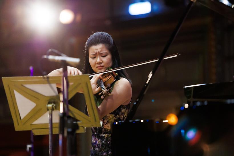 Concursul Internațional George Enescu: Finală exclusiv feminină la secțiunea de vioară 18917718