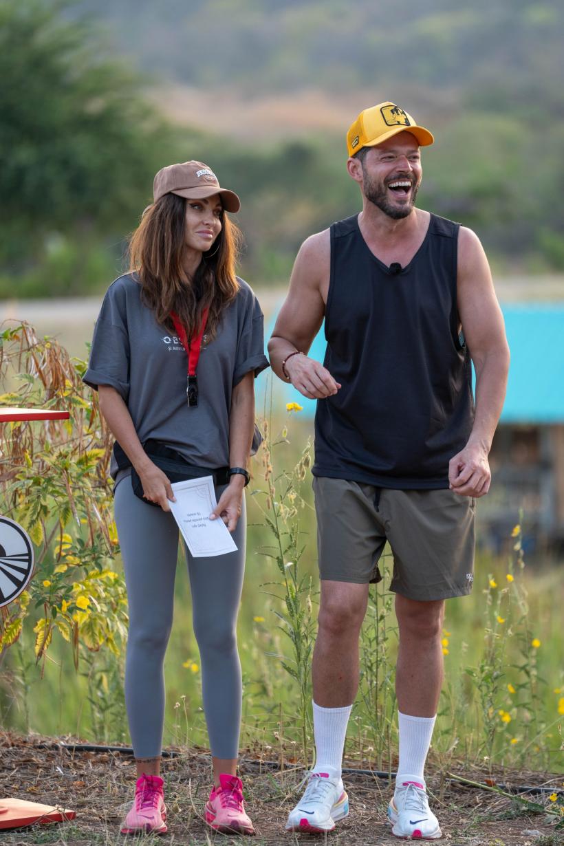 Victor Slav și Selina au luat amuleta la Asia Express. Conflict puternic la autostop între Carmen Negoiță și sora ei: „Du-te singură în misiune, eu nu mai merg!” 18917663