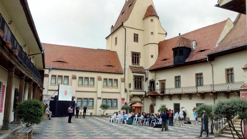 Brățara dacică adjudecată în Licitația Artmark de Istorie ajunge la Muzeul Național Brukenthal din Sibiu: „Este o premieră!” 18918514