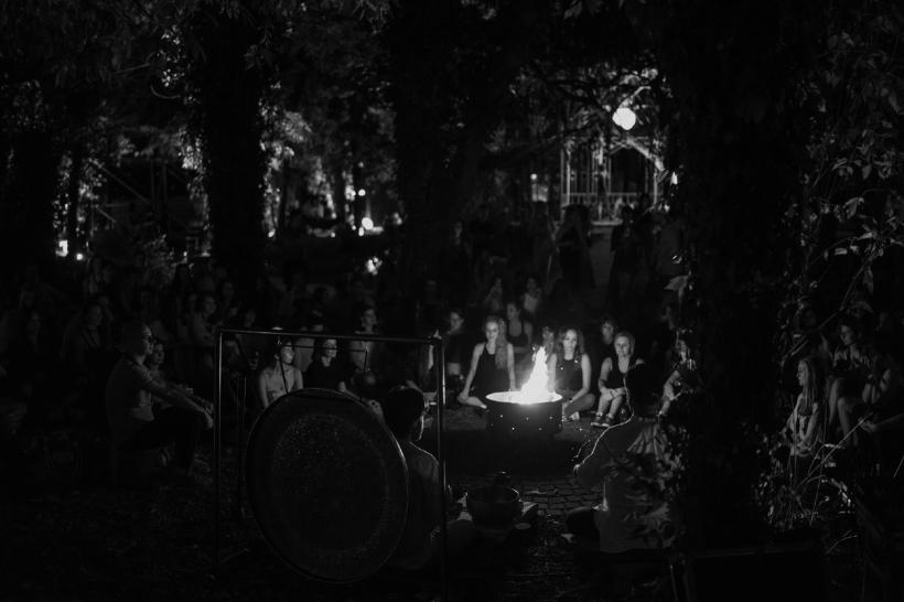 Începe UNFINISHED: O explorare multidisciplinară a lumii prin instalații, conversații, experiențe, performance-uri și workshopuri 18919133