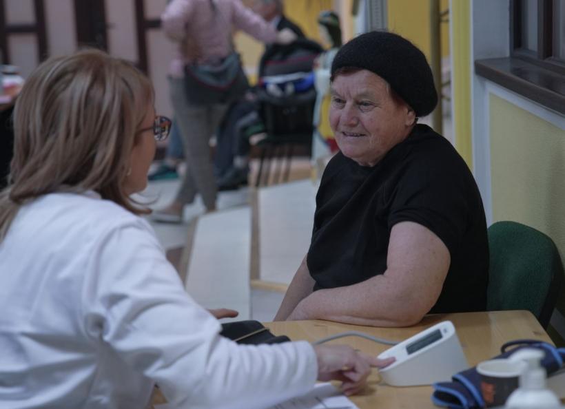 Testări medicale gratuite în mediul rural -  caravana „Nu am făcut destul” ajută la depistarea bolilor oncologice 18919337