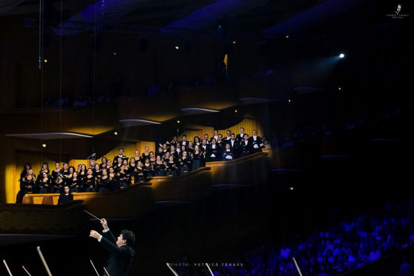Cristian Măcelaru încheie astăzi un masterclass de interpretare dirijorală, instrumentală și de aprofundare în studiul muzicii 18919532