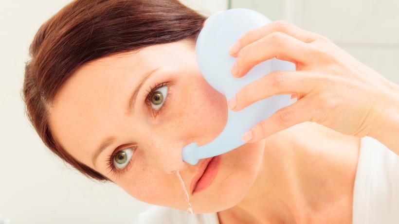 Ce este Neti Pot: Tradiția ayurvedică pentru sănătatea modernă