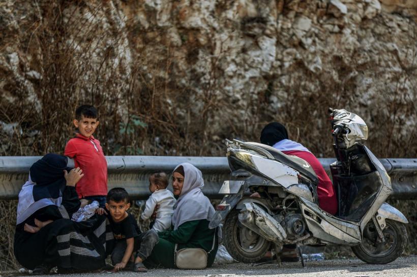 Haos în Beirut: Mii de oameni dorm pe străzi după bombardamente