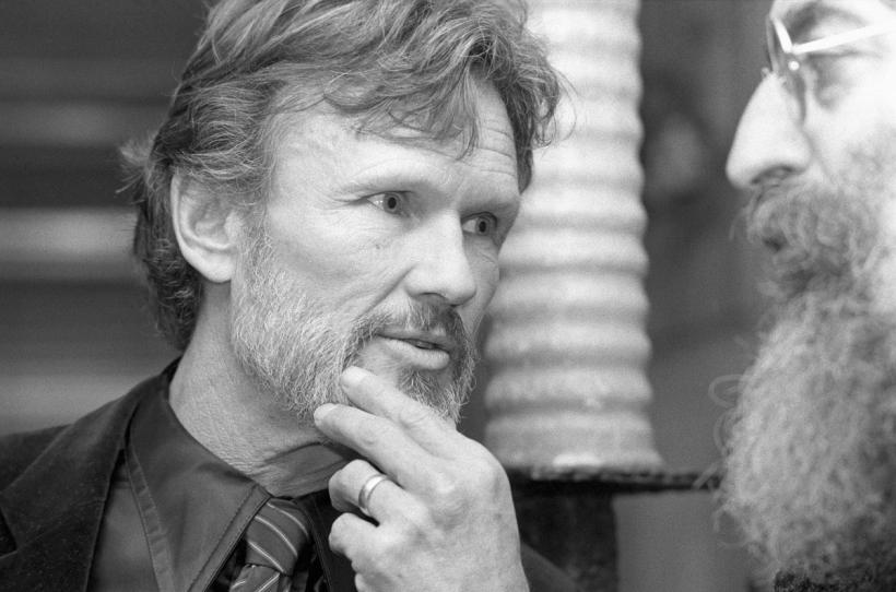 Kris Kristofferson, star al muzicii country, a murit la 88 de ani